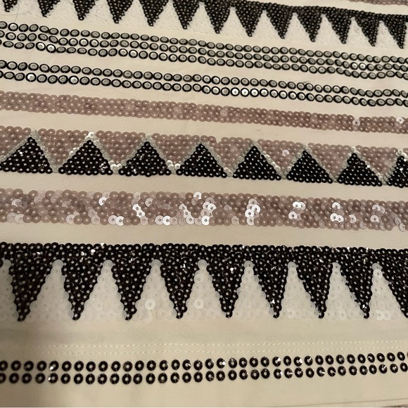 Skirt - Picture 2 of 3